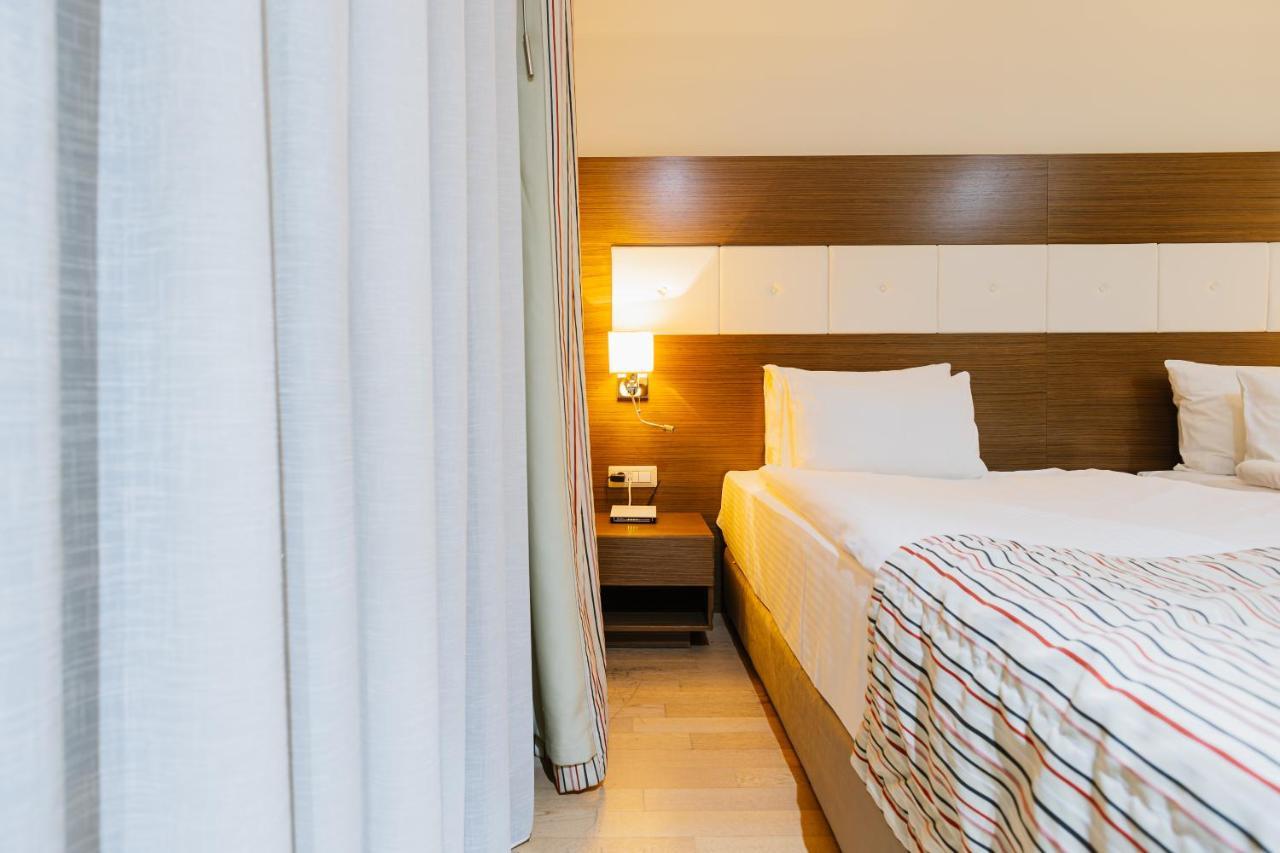 Hotel Dukagjini Peje Eksteriør bilde